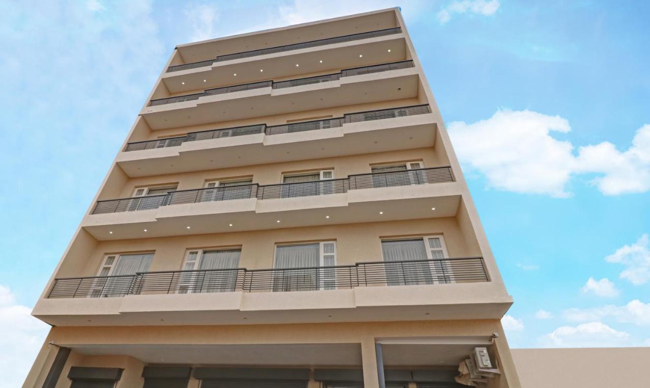 Treebo Kamron Regency Sector 80 Hotel Mohali Bagian luar foto
