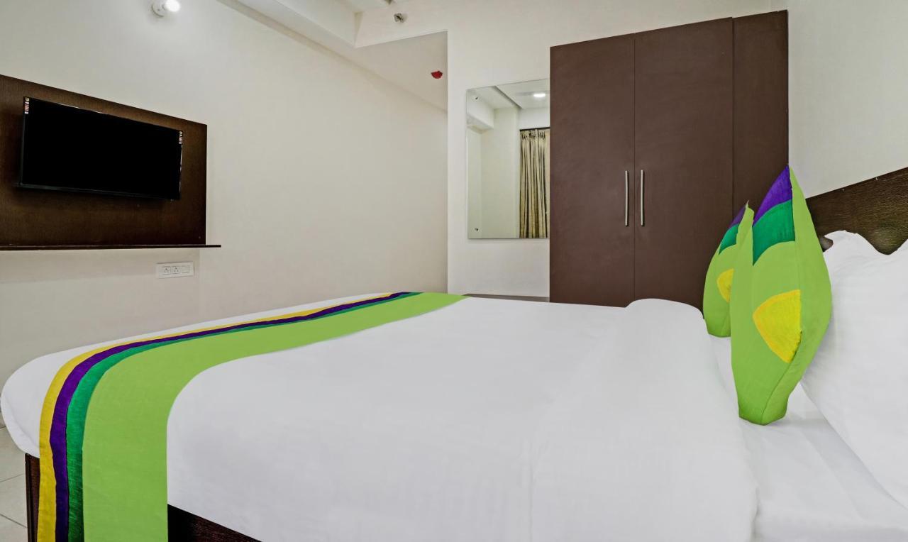 Treebo Kamron Regency Sector 80 Hotel Mohali Bagian luar foto