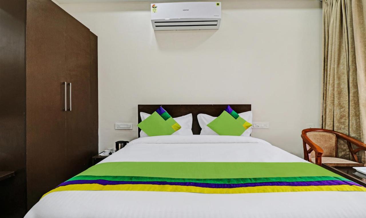 Treebo Kamron Regency Sector 80 Hotel Mohali Bagian luar foto