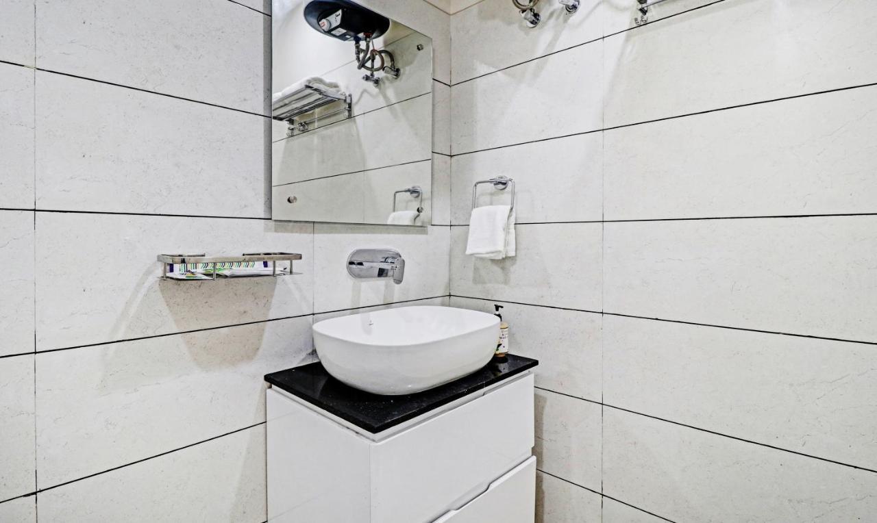 Treebo Kamron Regency Sector 80 Hotel Mohali Bagian luar foto