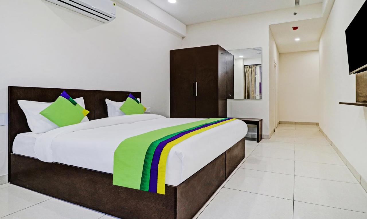 Treebo Kamron Regency Sector 80 Hotel Mohali Bagian luar foto