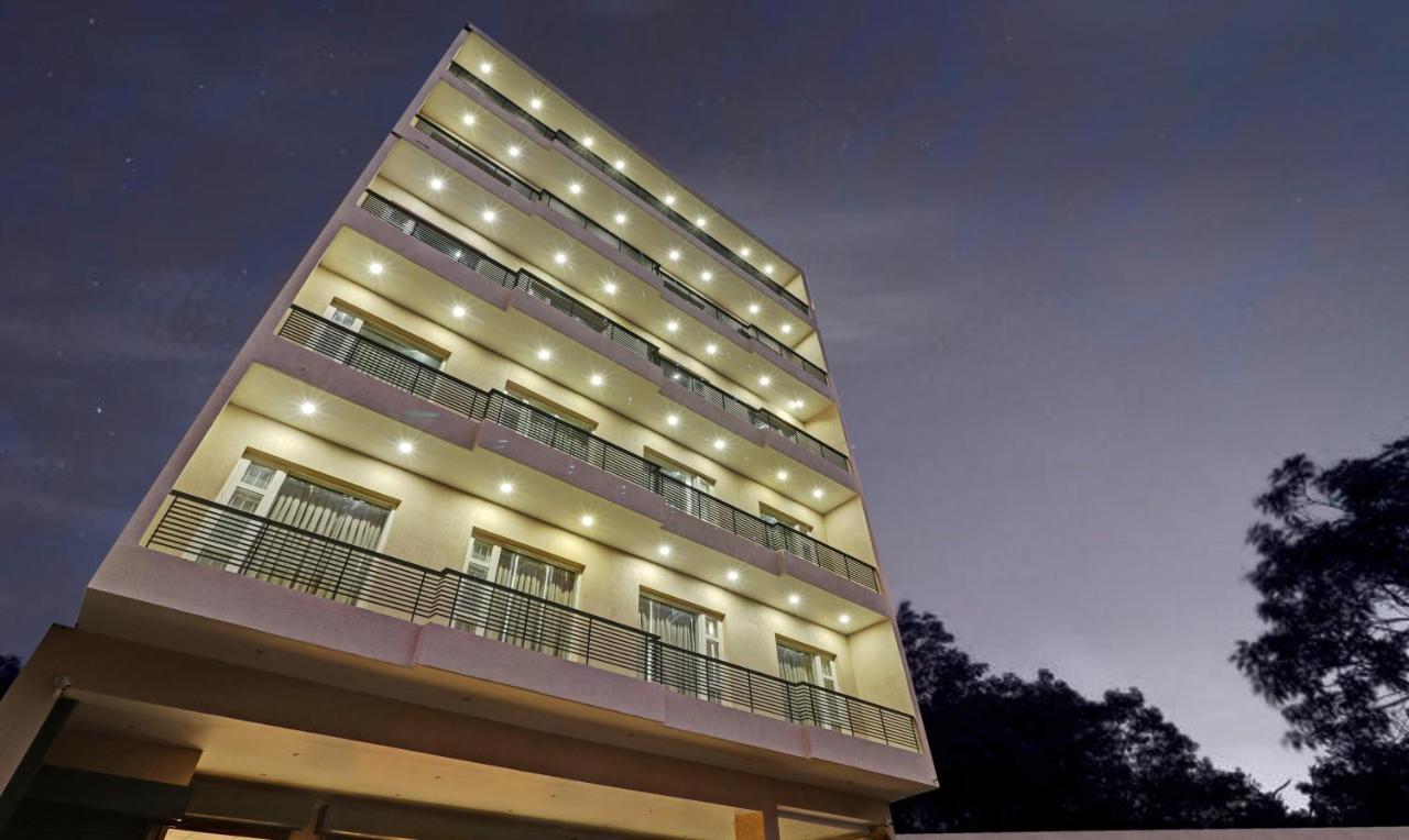 Treebo Kamron Regency Sector 80 Hotel Mohali Bagian luar foto