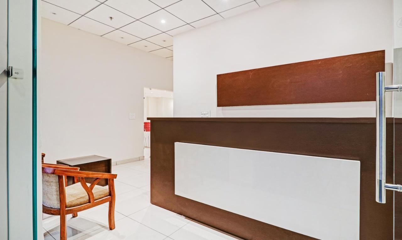 Treebo Kamron Regency Sector 80 Hotel Mohali Bagian luar foto
