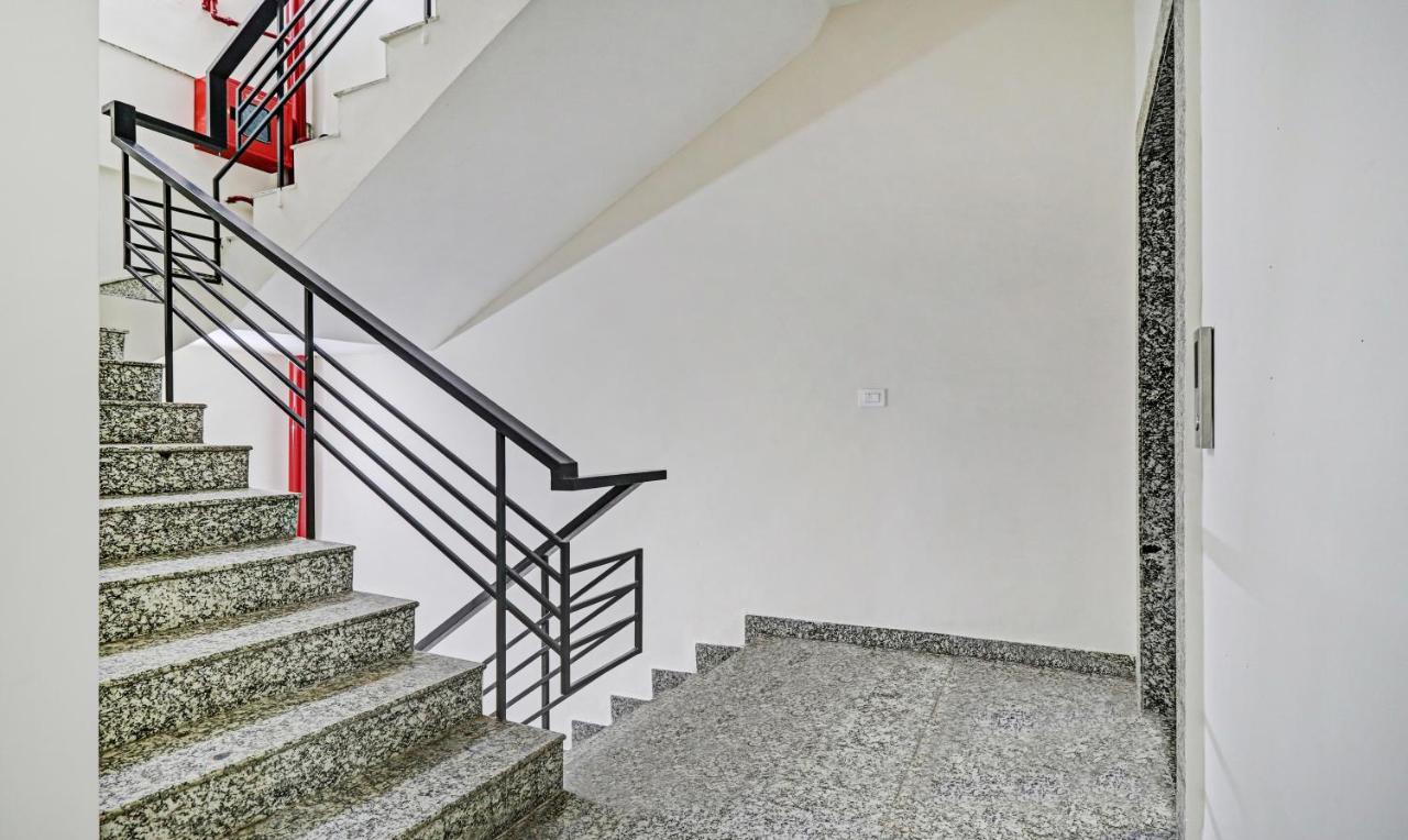 Treebo Kamron Regency Sector 80 Hotel Mohali Bagian luar foto